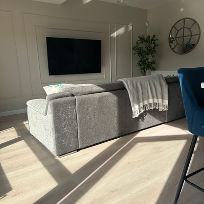 Baum Aqua Plus Pale Oak Long Plank 12mm (Laminate Flooring)