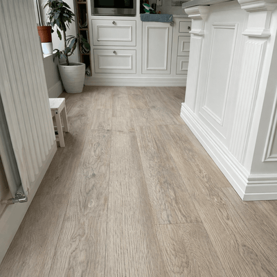 Konig Essence Pro Pale Grey Oak 12mm (Laminate Flooring) - Wood Floor Store