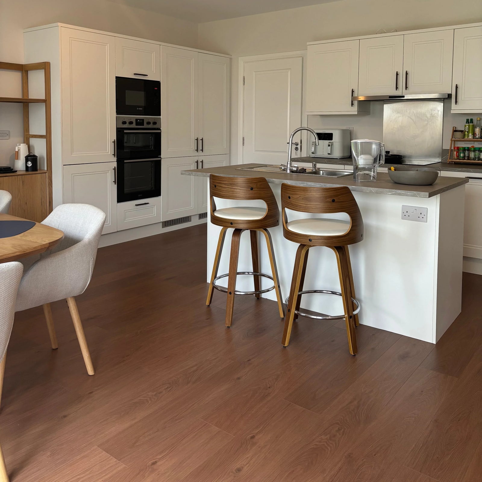 Dark Oak Laminate