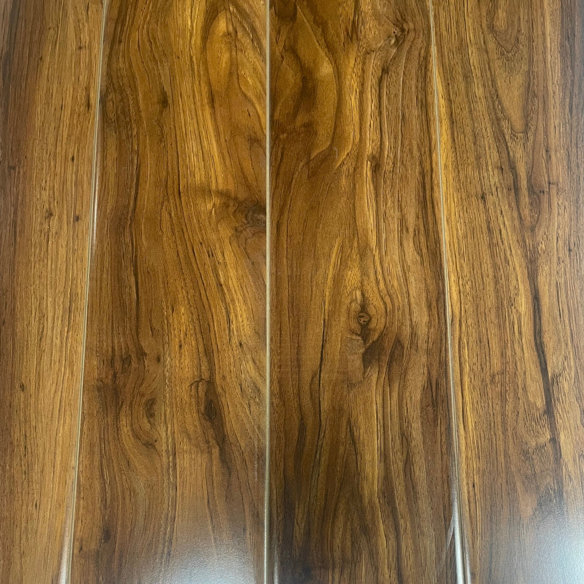 Konig Essence Pro Walnut Gloss 12mm