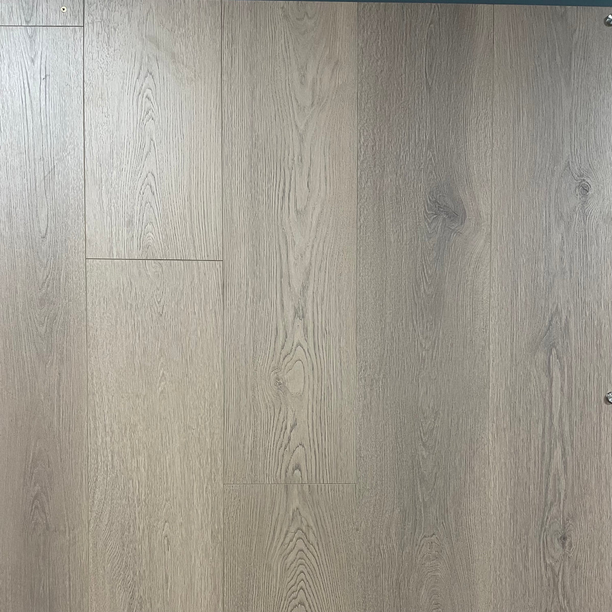 Baum Aqua Plus Heritage Oak Long Plank 12mm