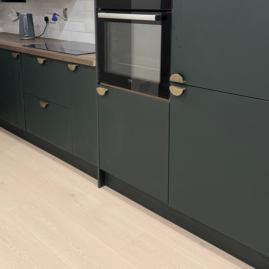 Baum Aqua Plus Alpine Oak Long Plank 12mm  (Laminate Flooring)