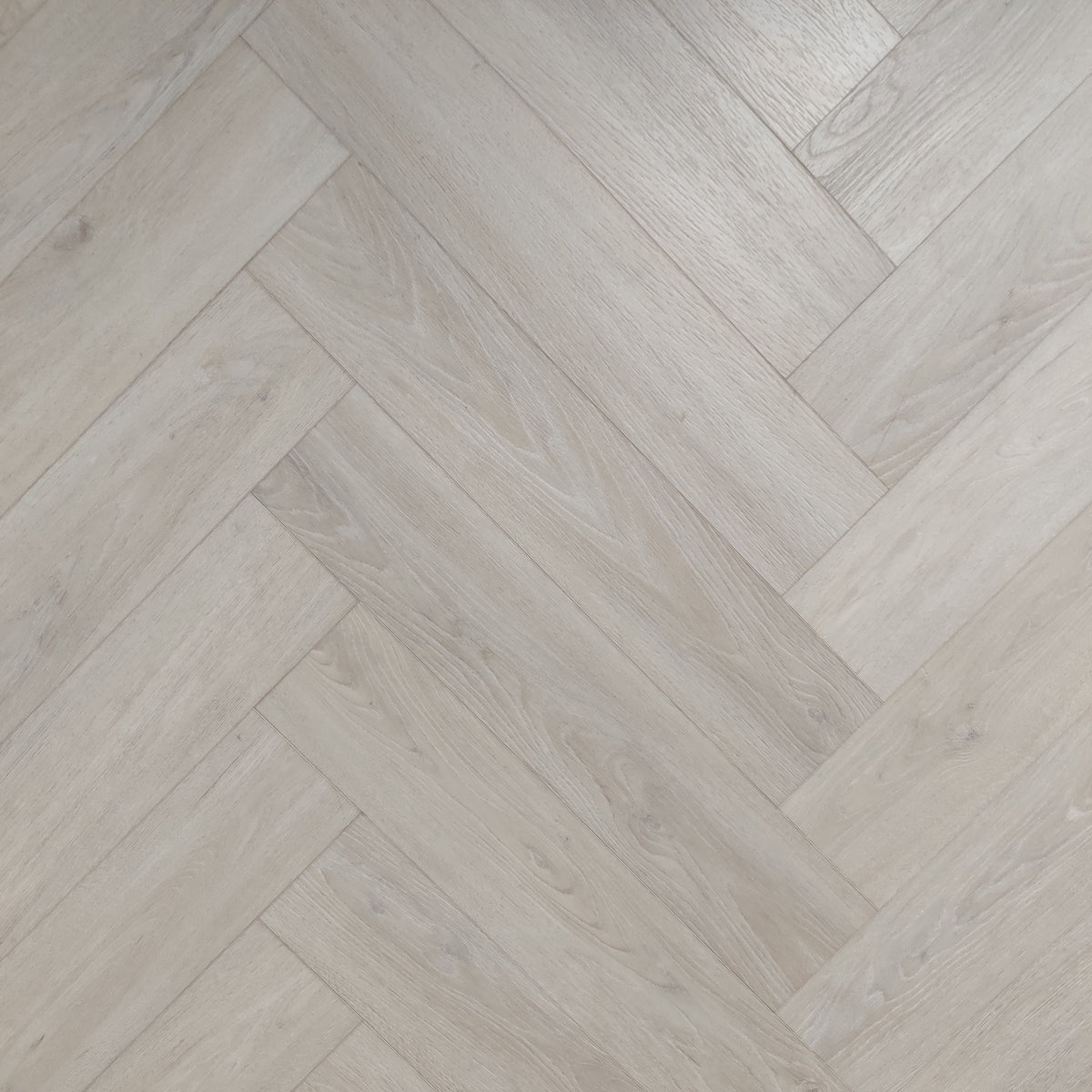 Karna Sand Oak Herringbone SPC