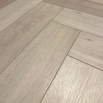 Karna Bordeaux Oak Herringbone SPC