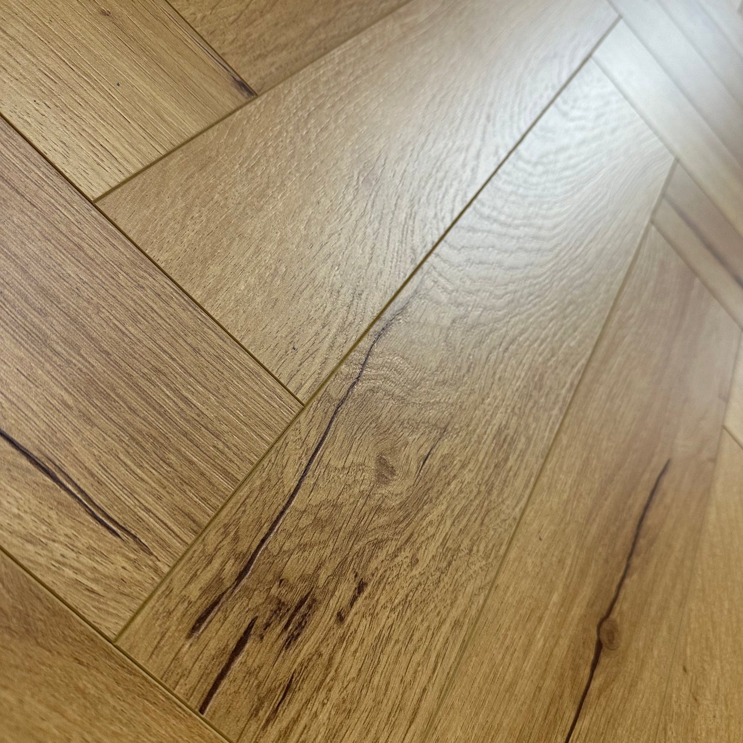 Konig Prestige Oak Robust Natural Herringbone (Laminate Flooring)