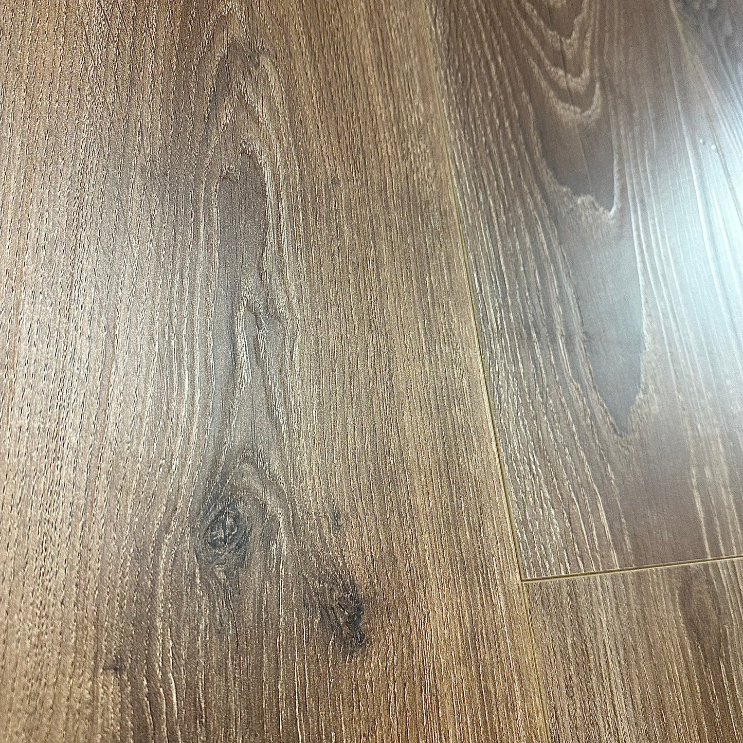 Konig Essence Mocha Oak 8mm (Laminate Flooring)