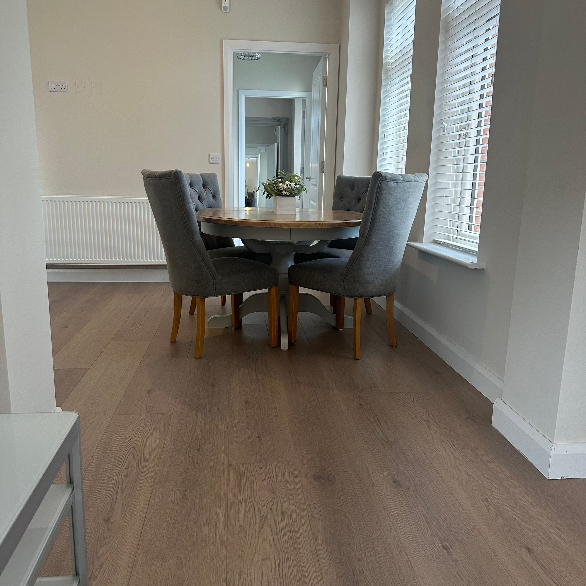 Baum Aqua Plus Heritage Oak Long Plank 12mm