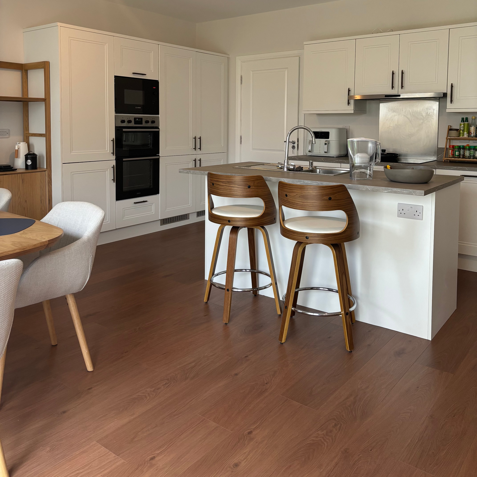 Konig Essence Pro Midnight Oak 12mm (Laminate Flooring)