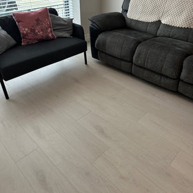 Konig Essence Alaska Oak 8mm - Wood Floor Store