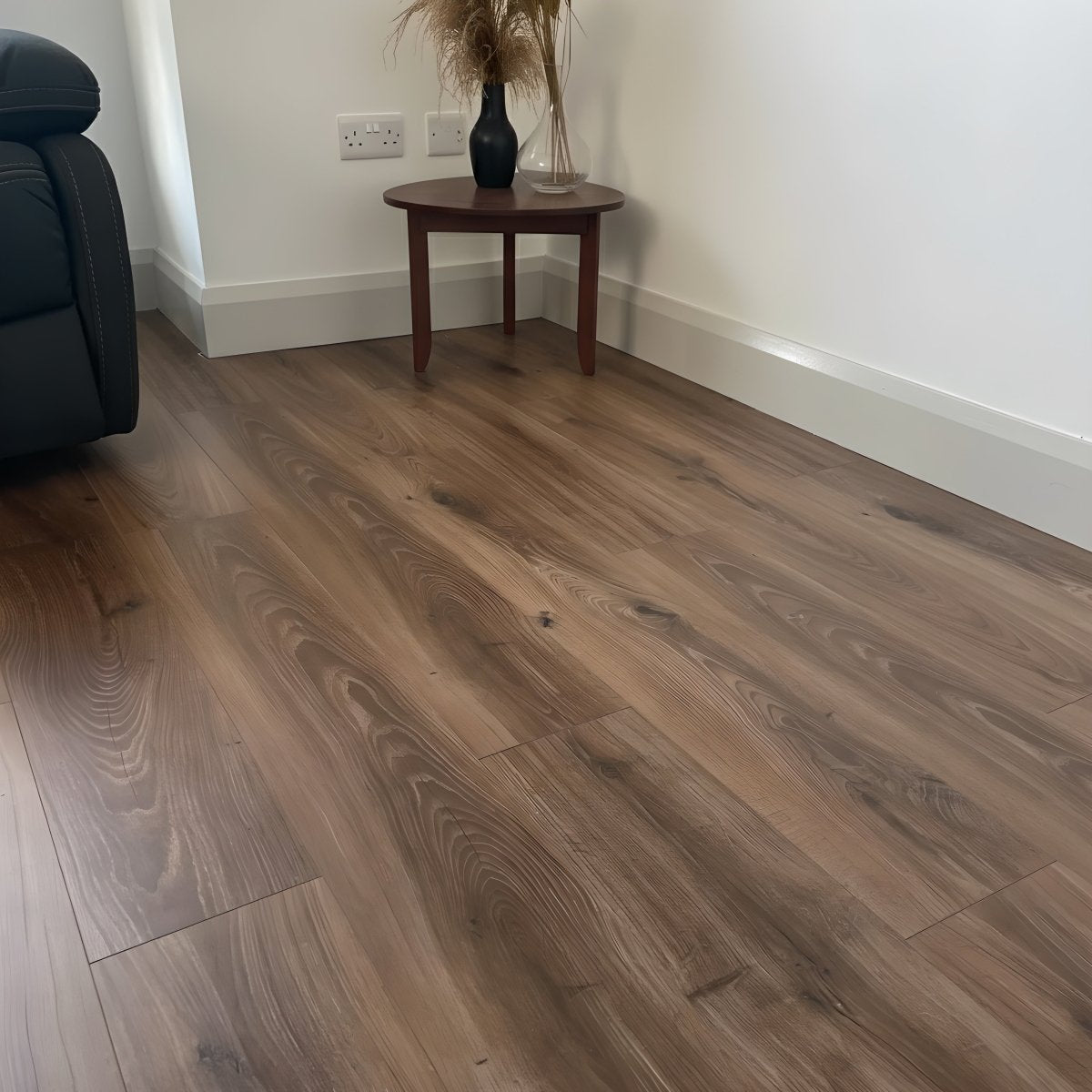 Konig Essence Pro Mocha Oak 12mm (Laminate Flooring) - Wood Floor Store