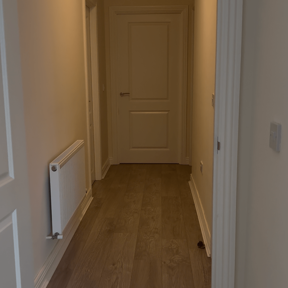 Konig Essence Pro Pale Grey Oak 12mm (Laminate Flooring) - Wood Floor Store