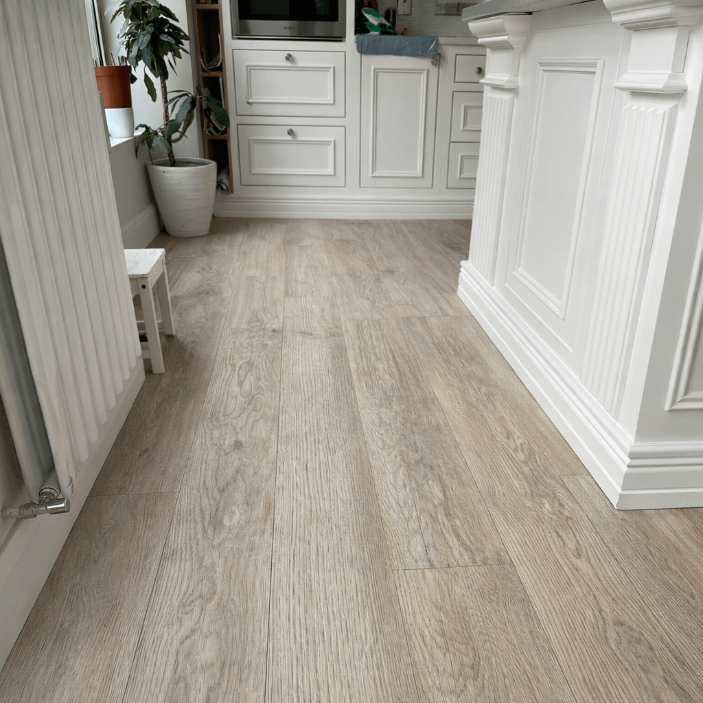 Konig Essence Pro Pale Grey Oak 12mm (Laminate Flooring) - Wood Floor Store
