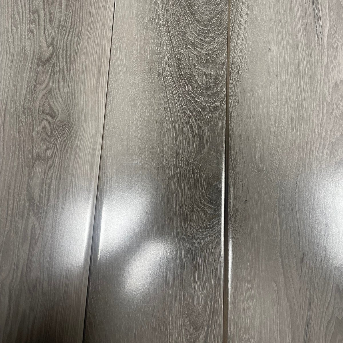 Konig Essence Pro Pearl Oak Gloss 12mm - Wood Floor Store