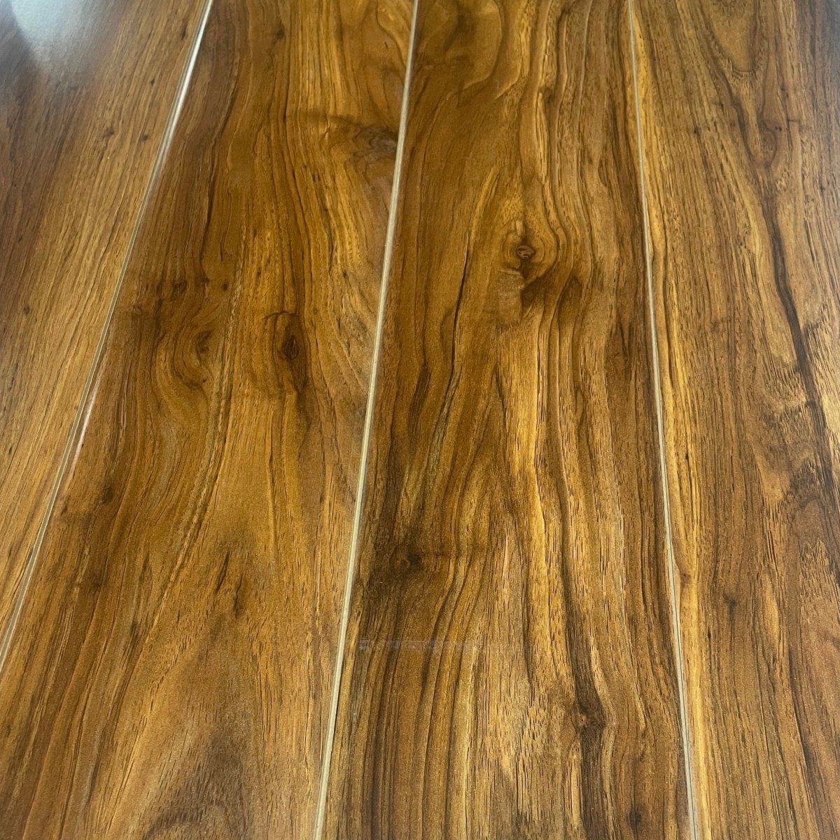 Konig Essence Pro Walnut Gloss 12mm - Wood Floor Store