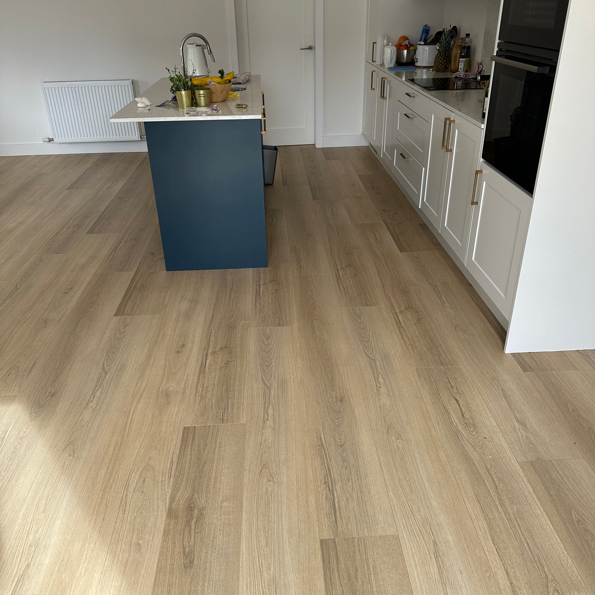 Baum Aqua Plus Classic Oak Long Plank 12mm