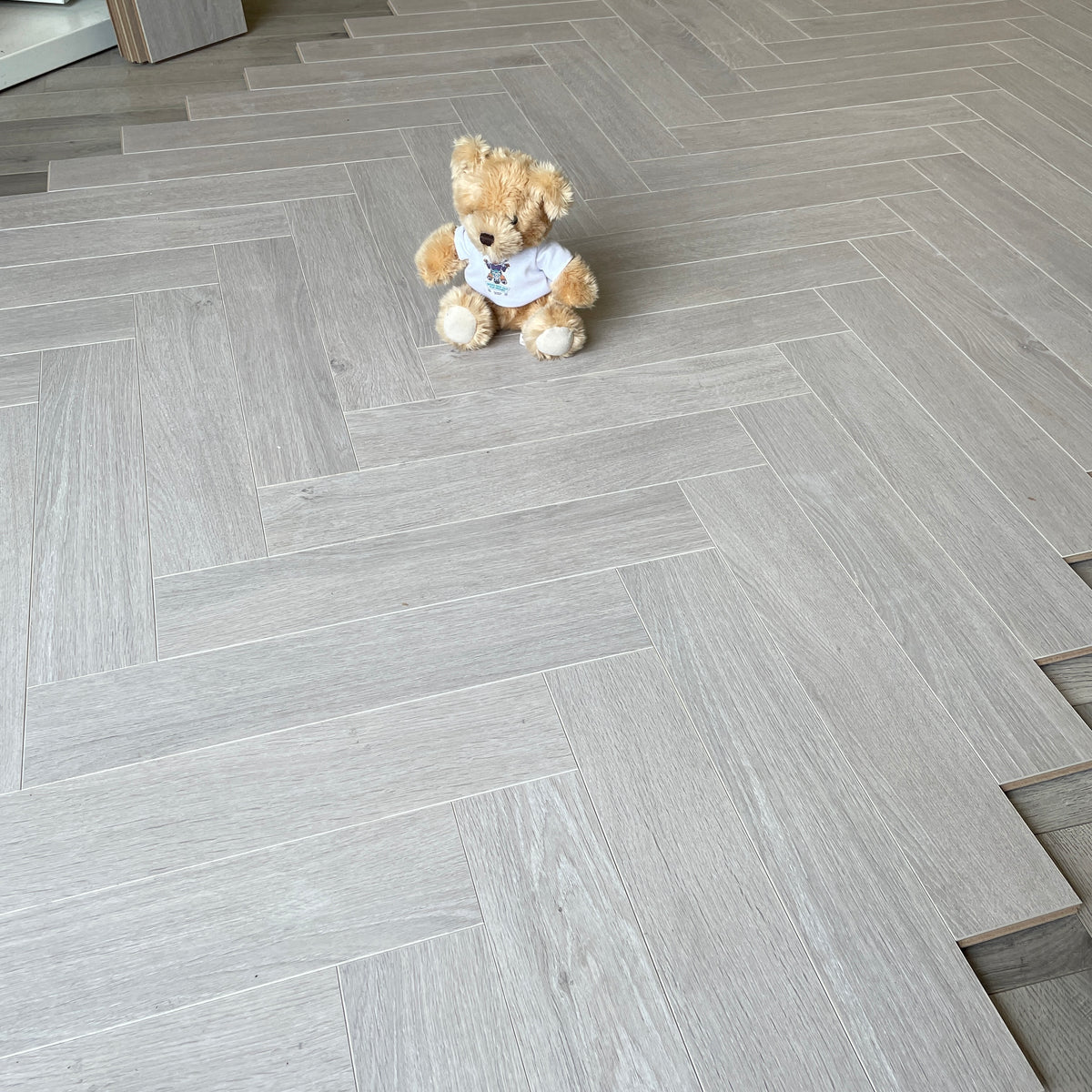 Herringbone Laminate Floor Light Grey Flooring Home Interior Design Living Room 12mm